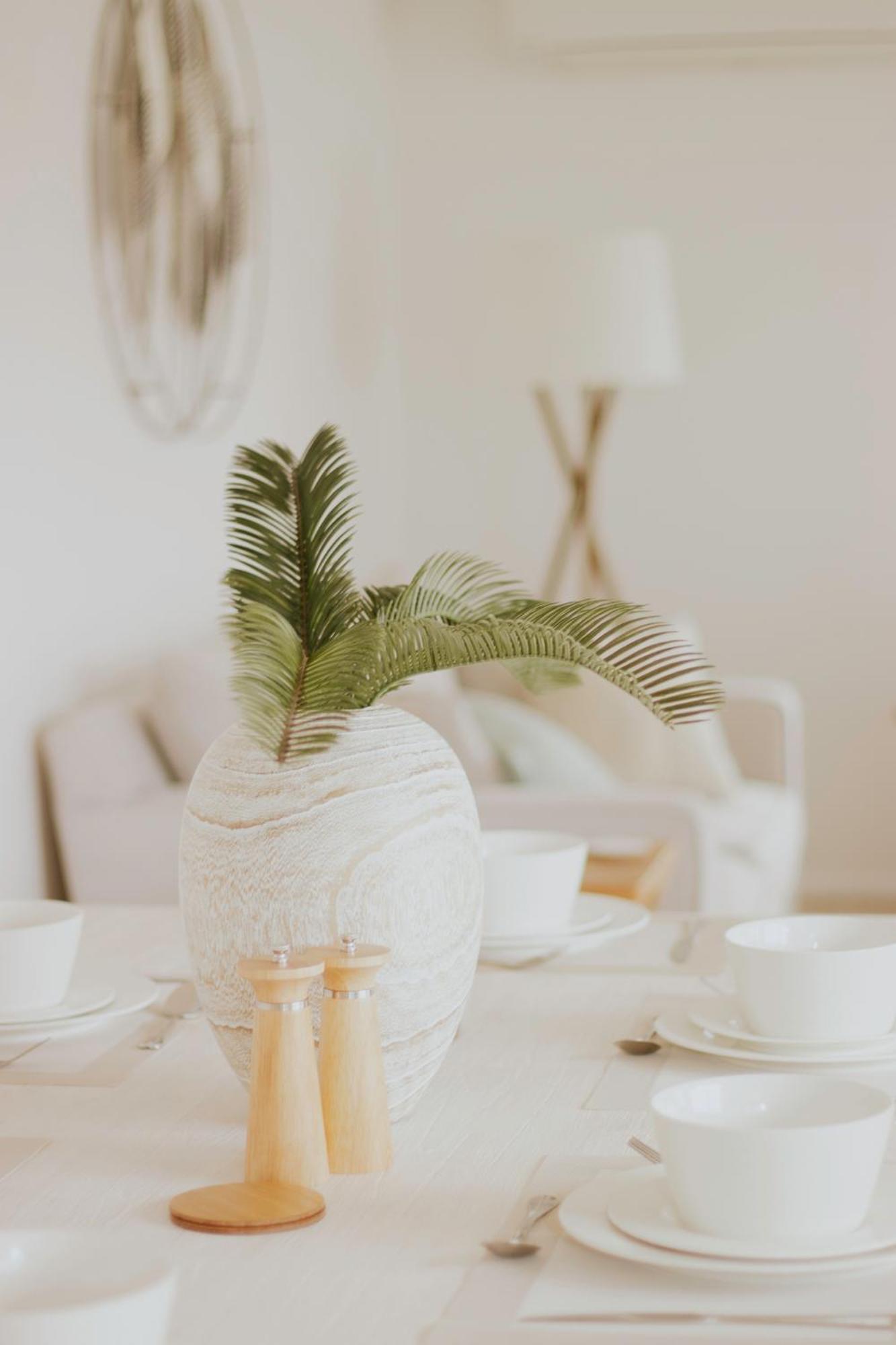 Salty Breeze Beach House Orewa Buitenkant foto